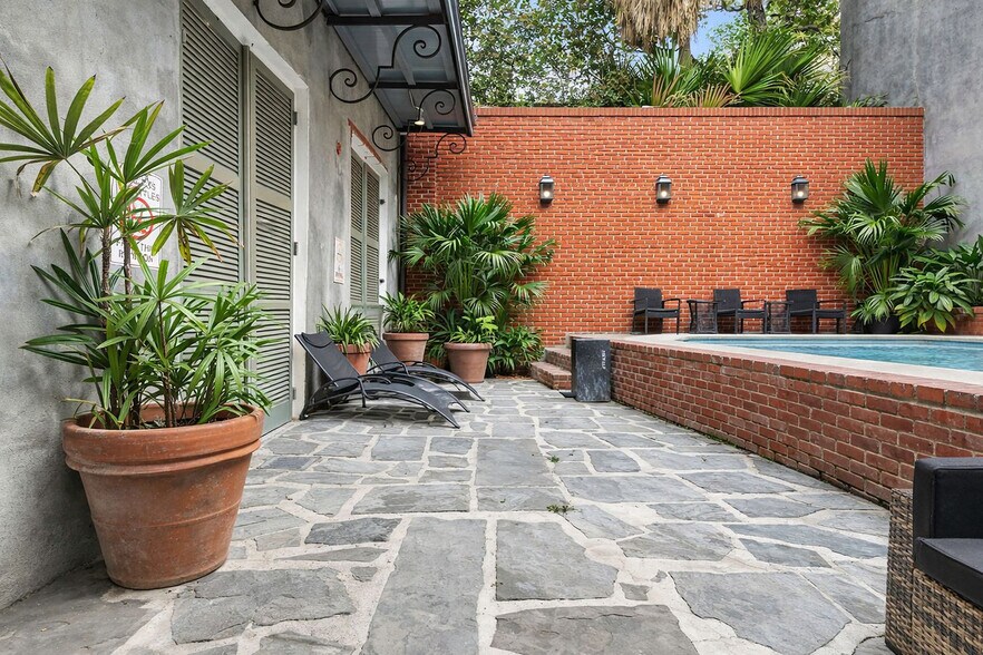 Building Photo - 508 Chartres St