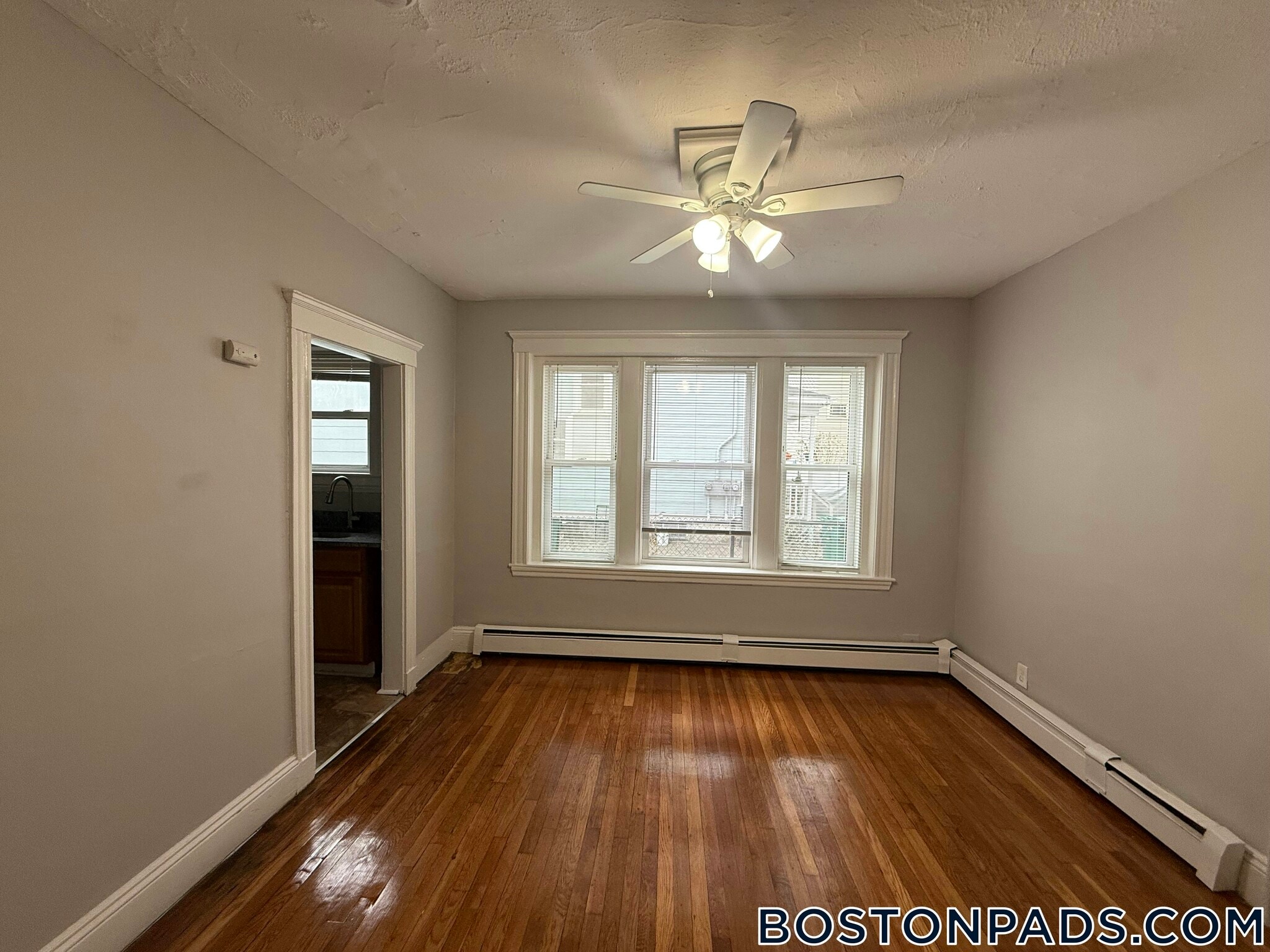 Building Photo - 44 Estes St