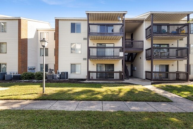 Building Photo - Ready to Rent