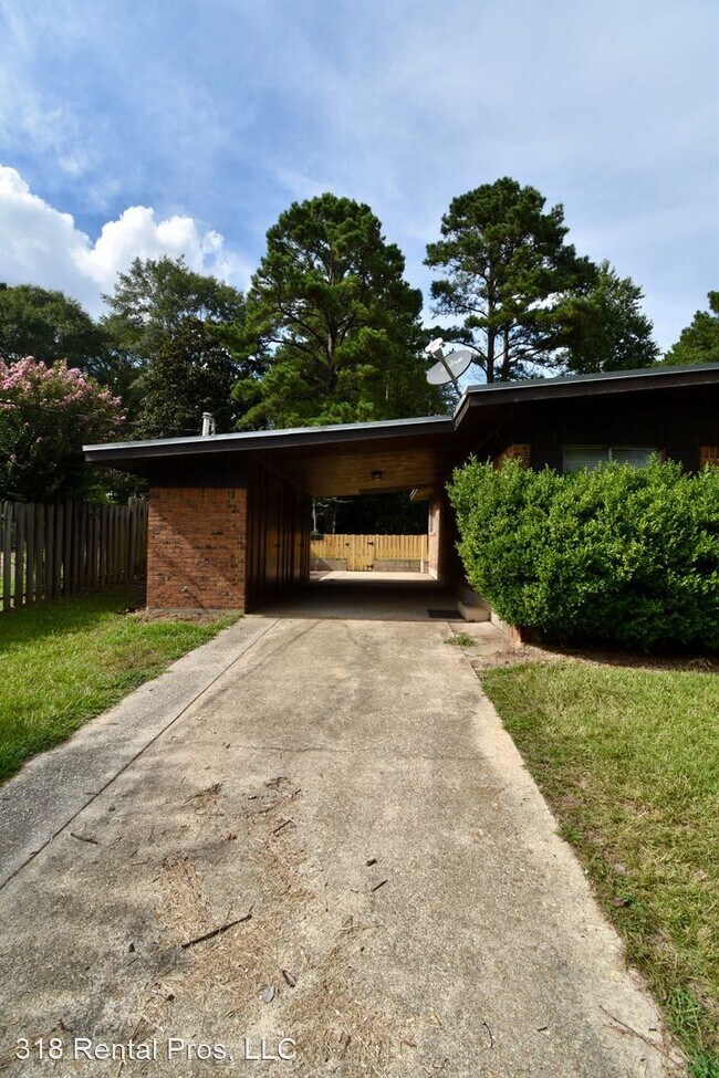 Building Photo - 3 br, 2 bath House - 400 W. Tennessee Ave.
