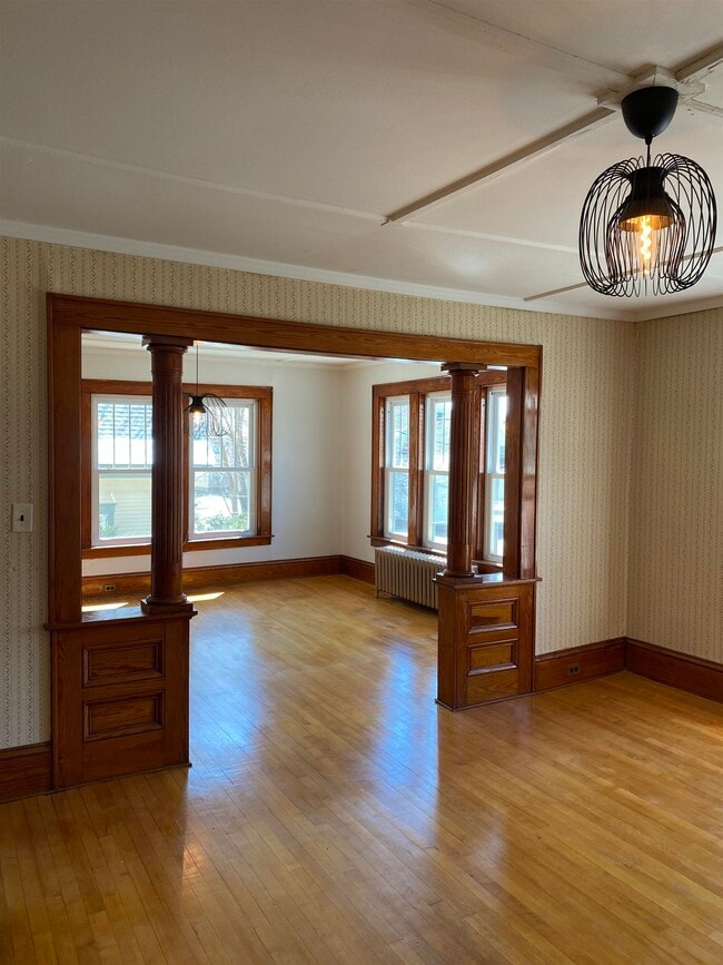 Building Photo - 4 Holt St