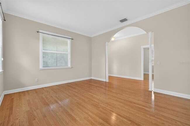 Building Photo - 6827 S Trask St