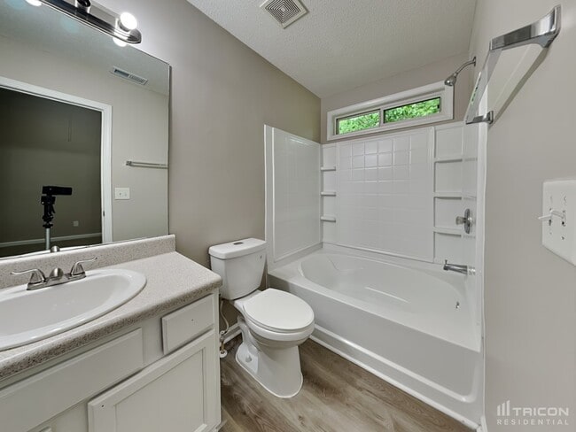 Building Photo - 329 Greystone Cir
