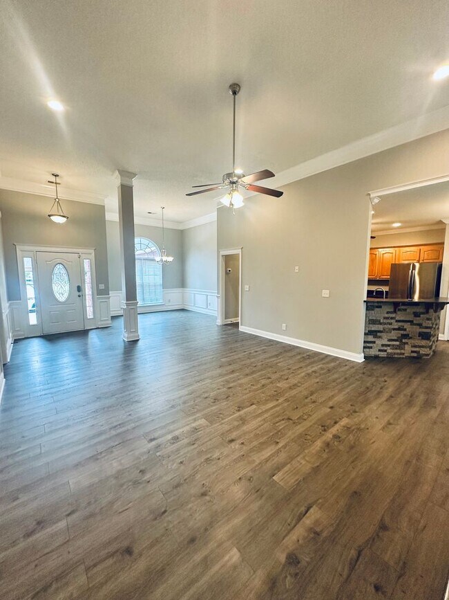 Building Photo - 406 Brookewater Ln