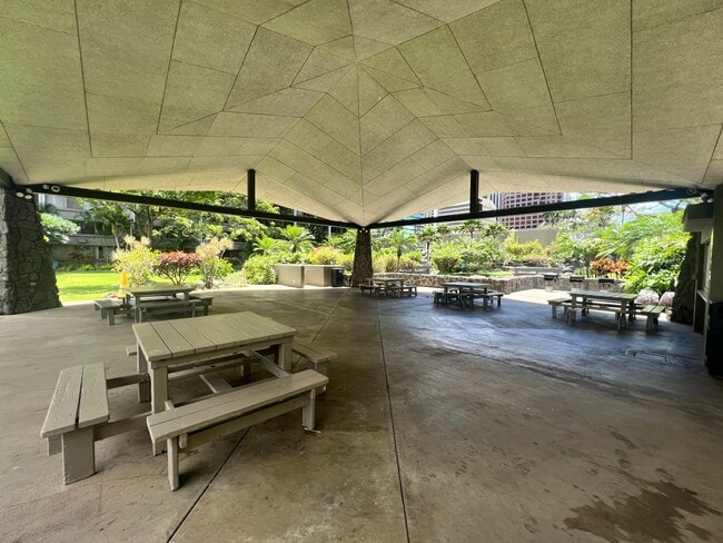 Building Photo - Kukui Plaza, Ewa Tower 1 bedroom 1 bath with 1 assigned parking stall