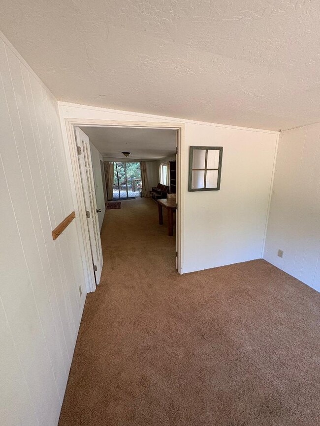 Building Photo - 5631 Canyon Creek Rd