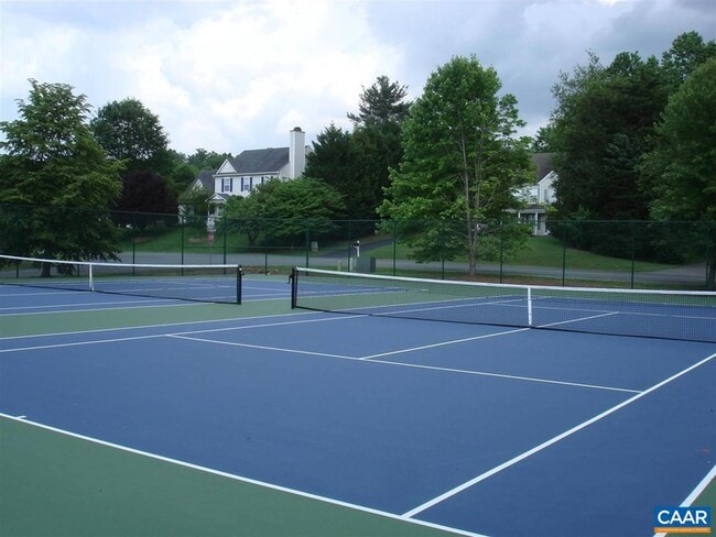 Building Photo - 136 Goldenrod Ct