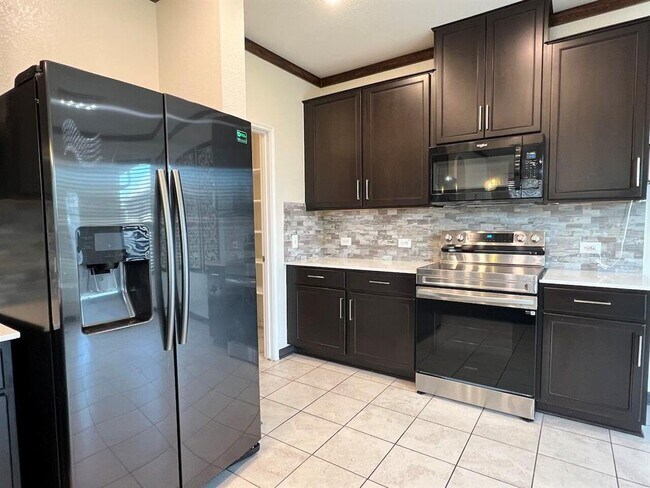 Building Photo - 309 Kaden Prince Dr