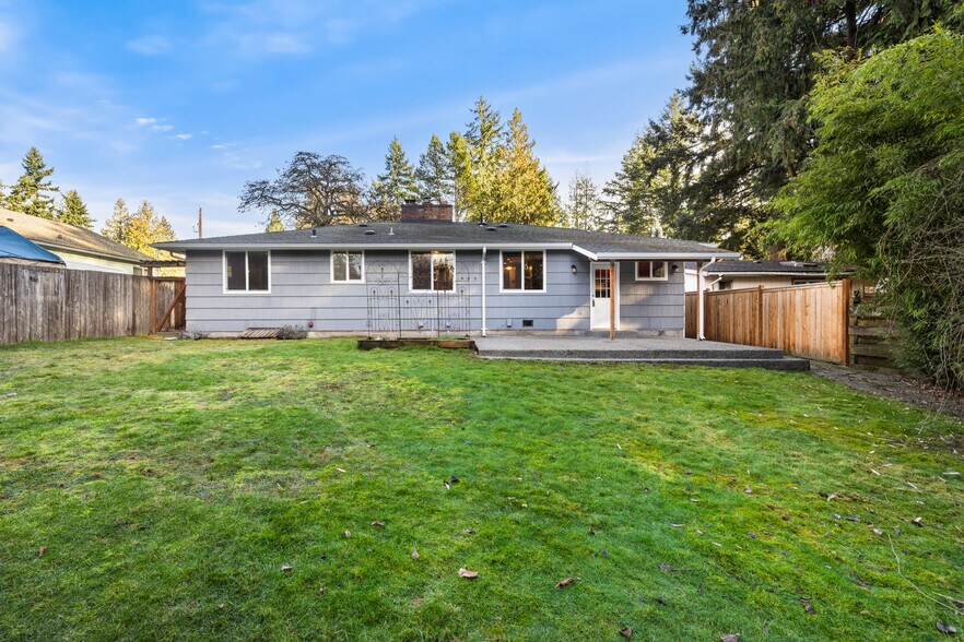 Building Photo - 19515 Fremont Ave N