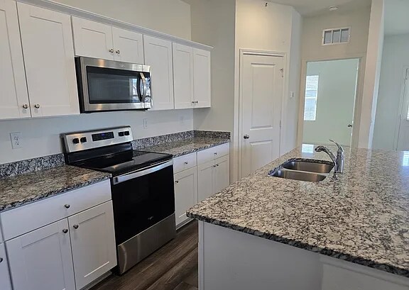 Building Photo - 4913 Jovian