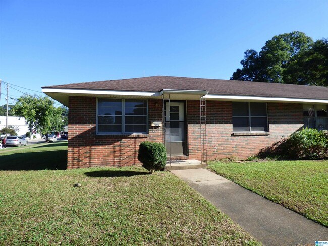 Primary Photo - 1000 Palmetto St
