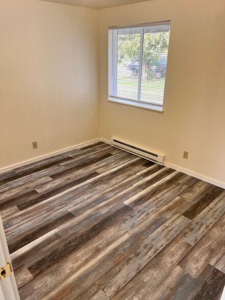 Building Photo - 530 Front St