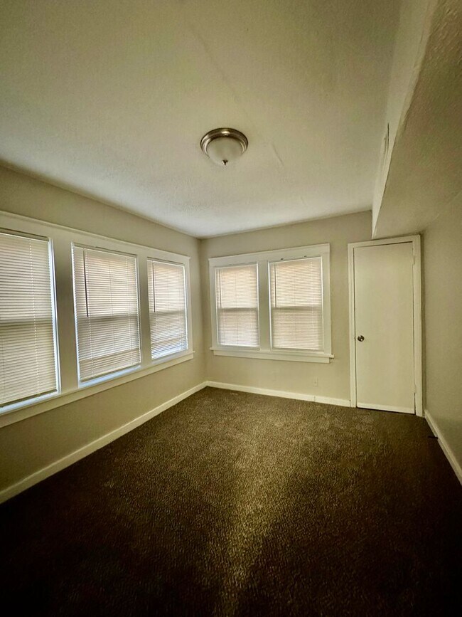 Building Photo - 2617 Benton Blvd