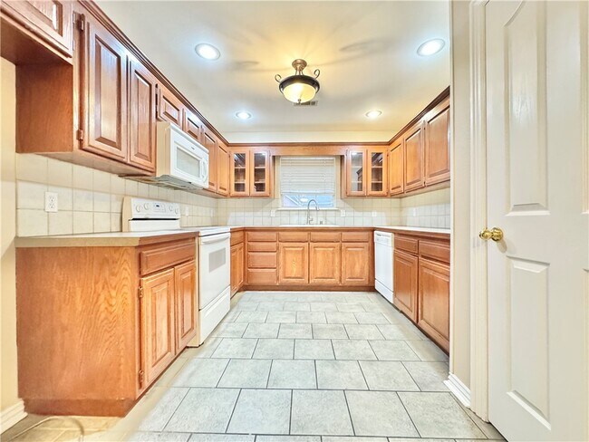 Building Photo - 2609 Drexelwood Dr