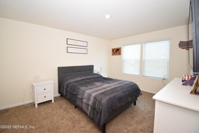Building Photo - 3733 Shiner Dr