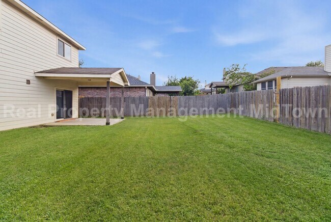 Building Photo - 12620 Summerwood Dr