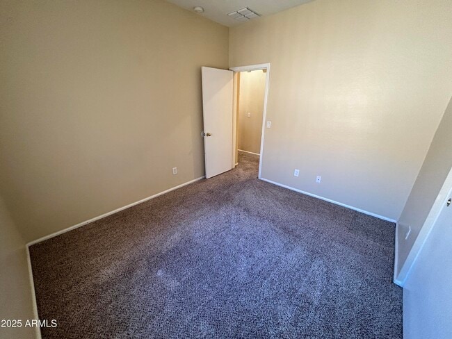 Building Photo - 13768 W Country Gables Dr