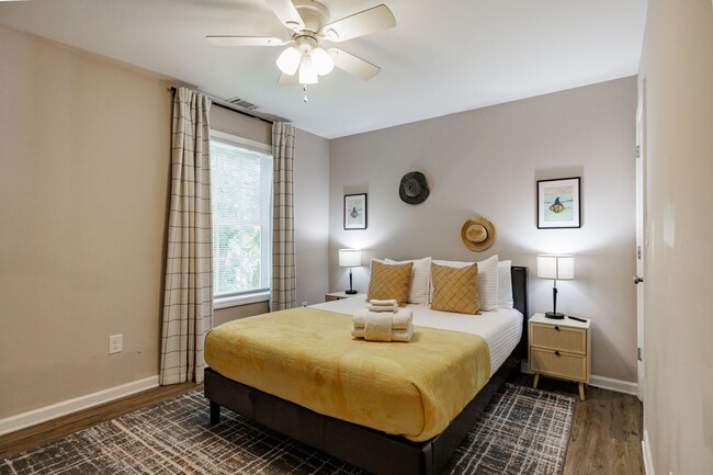 Building Photo - PRE LEASING!! AVAILABLE AUGUST 15TH 2025!!...