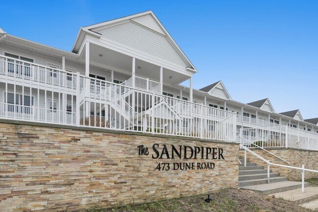 Building Photo - 473 Dune Rd