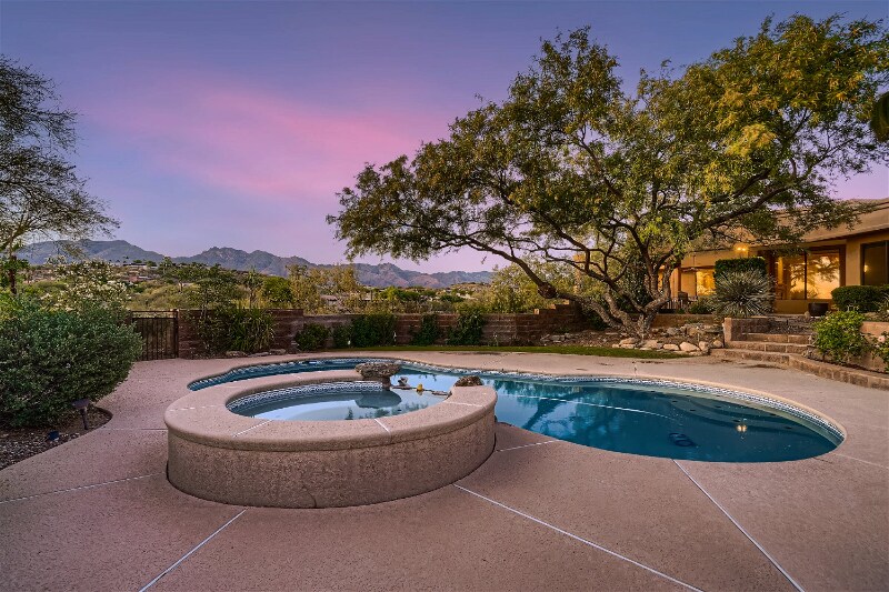 Building Photo - 6038 E Country Club Vista Dr