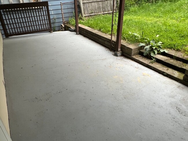 Building Photo - Charming and Updated 3BR Home For Rent in Pittsburgh's Elliot Neighborhood