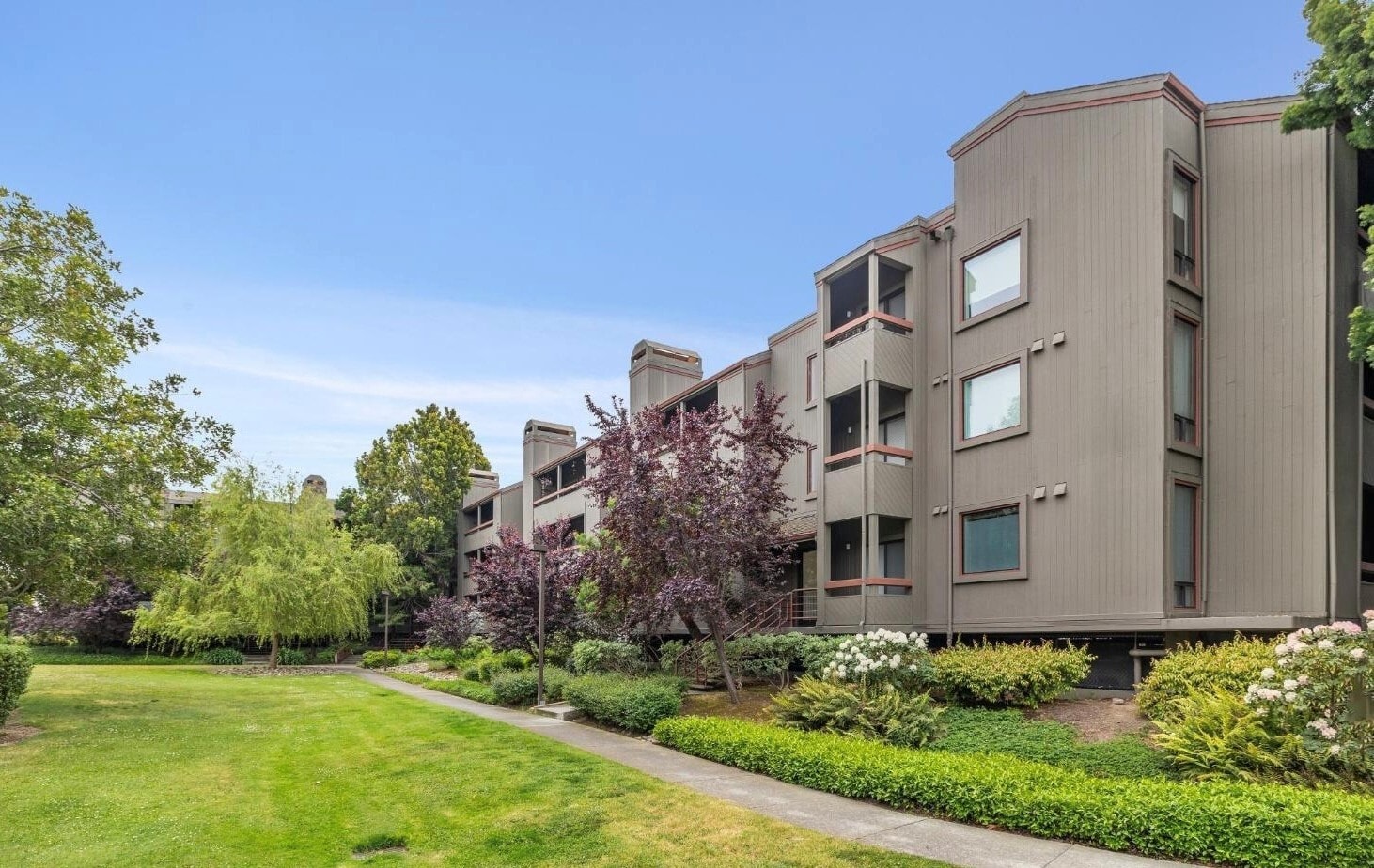 View of building - 820 Sea Spray Ln