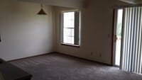 Building Photo - 2 Memory Ln