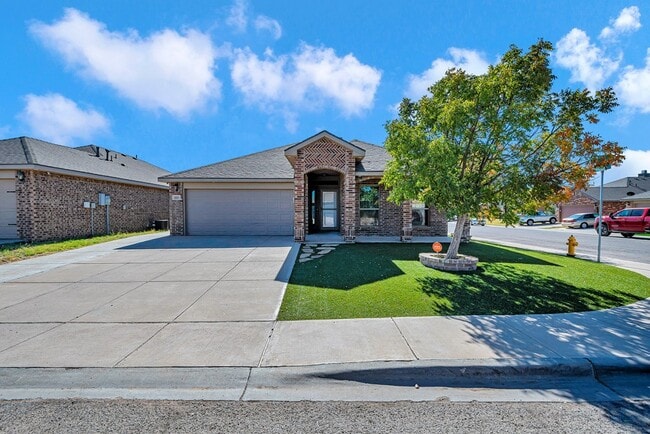 Building Photo - 410 E 97th St