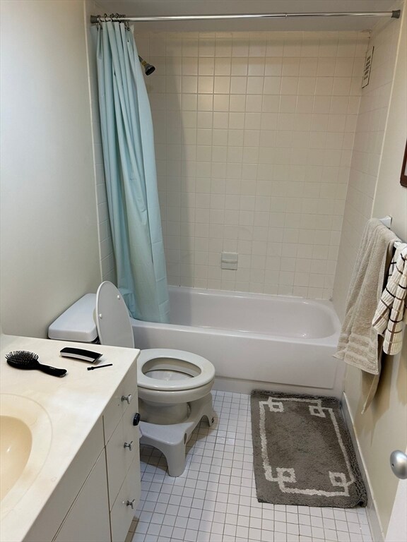 Building Photo - 77 Pond Ave