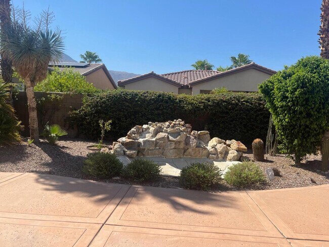 Building Photo - 61105 Living Stone Dr