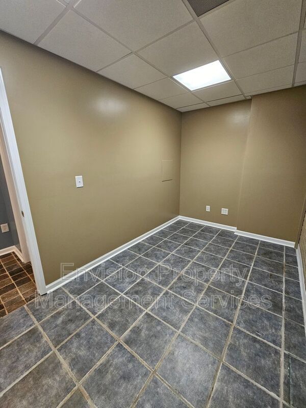 Building Photo - 192 Ashley Dr