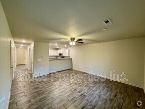 Building Photo - 201 Spindle Ct