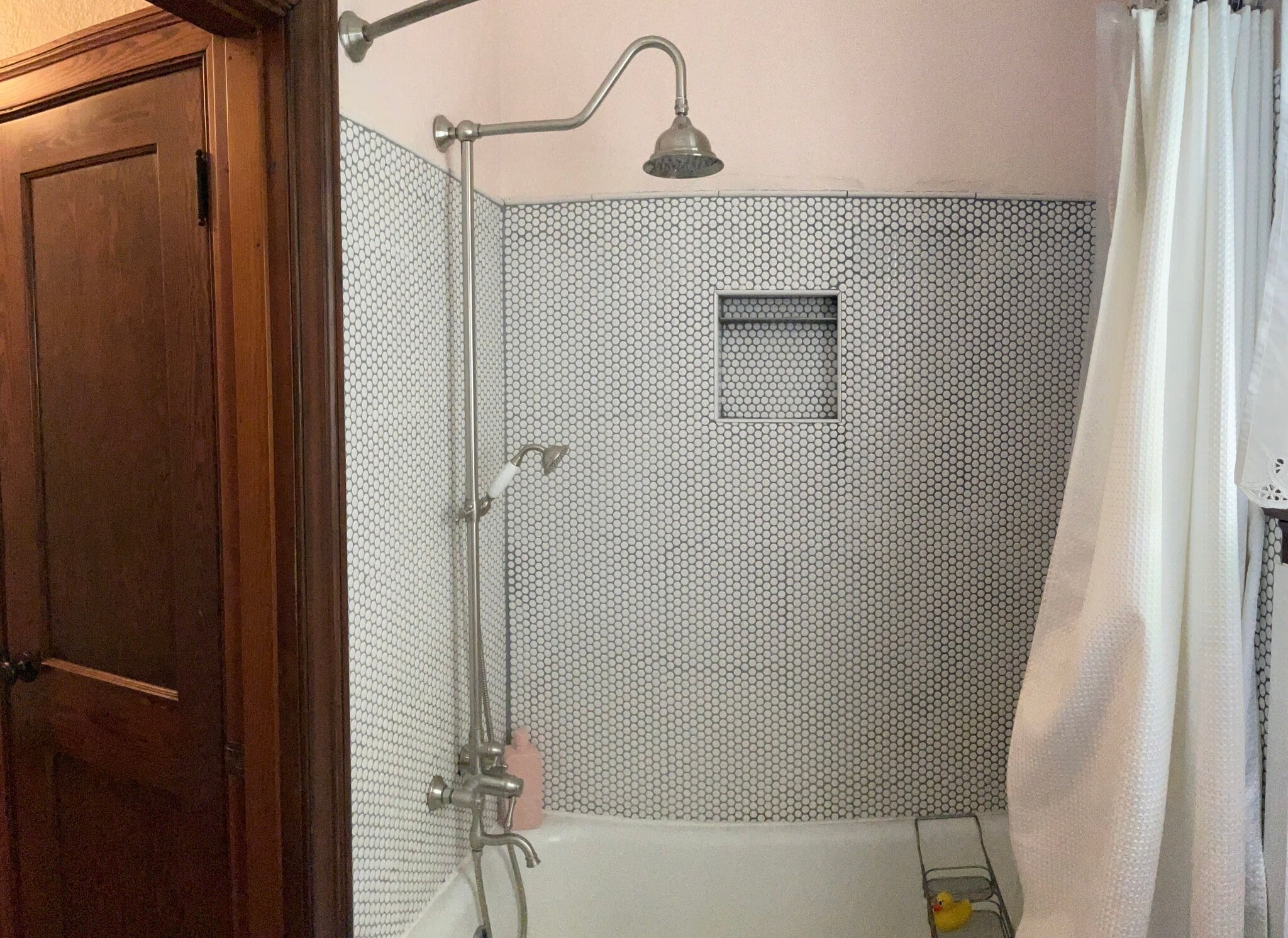 Building Photo - 340 Woodlawn Pike