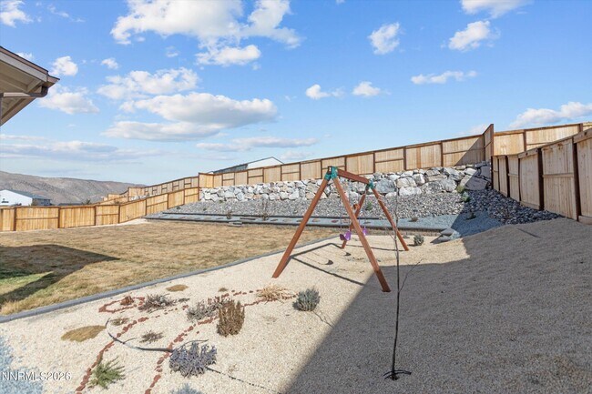 Building Photo - 325 S Pah Rah Rdg Dr