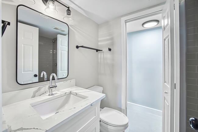 Building Photo - 17455 Overhill Dr