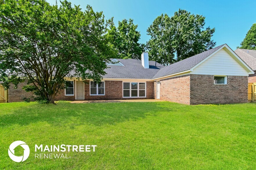 Building Photo - 7360 Red River Cove