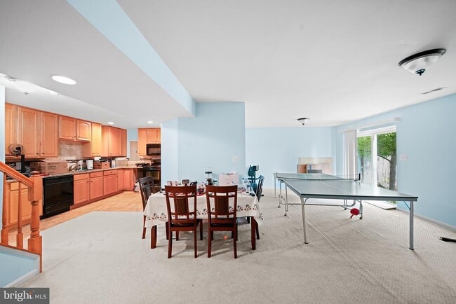 Building Photo - 8645 Huddersfield Way