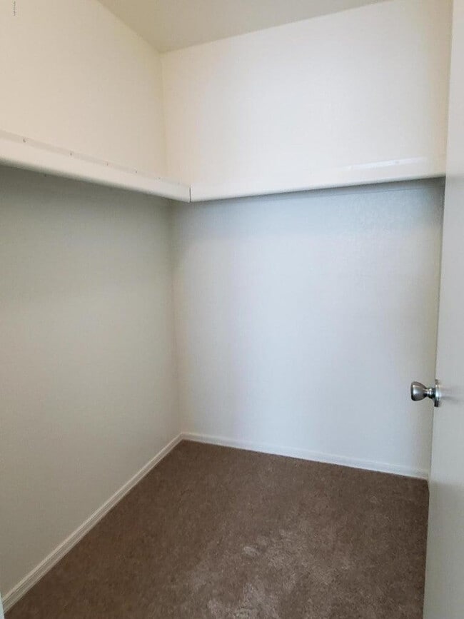 Building Photo - 5513 W Folley St