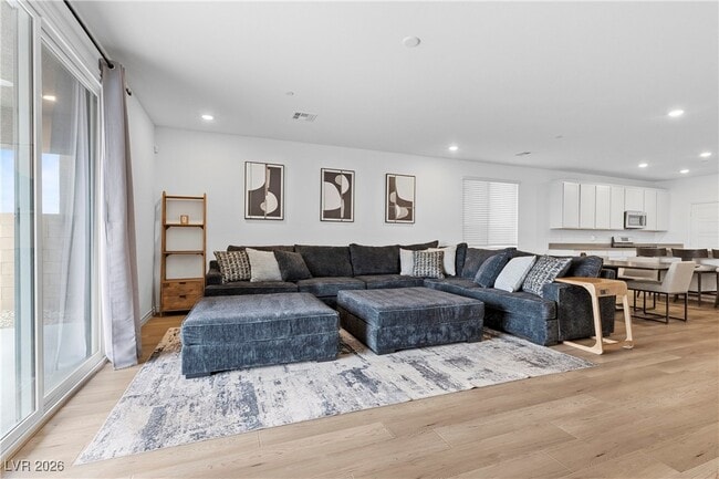 Building Photo - 3508 Liviana Gln Ave