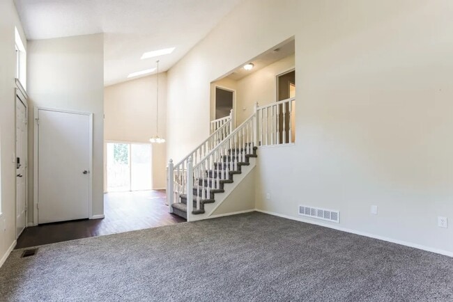 Building Photo - 4442 Biscay St