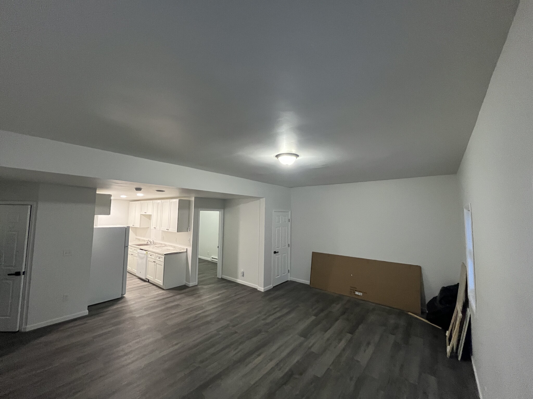 Living room - 89 S Lake Ave