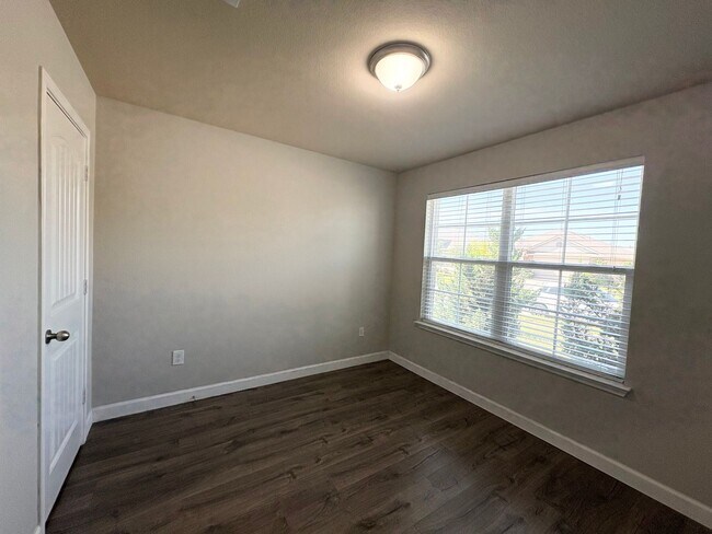 Building Photo - 11708 Cambrian Rd