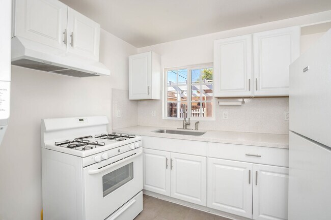 Building Photo - Acala Ave