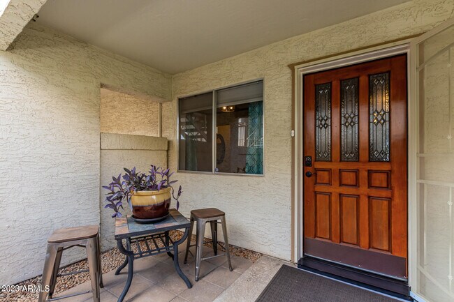 Primary Photo - 4150 E Cactus Rd