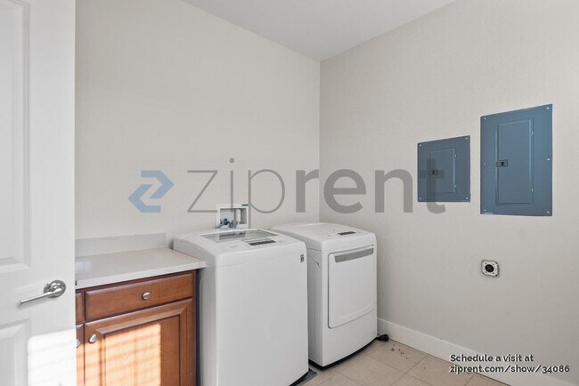 Building Photo - 1181 Navigator Dr