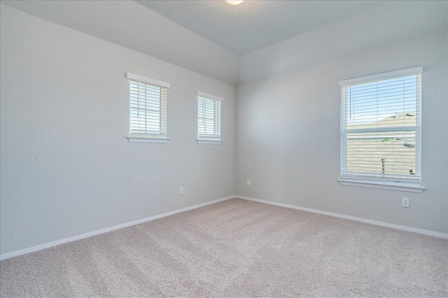 Building Photo - 116 White Dunes Dr