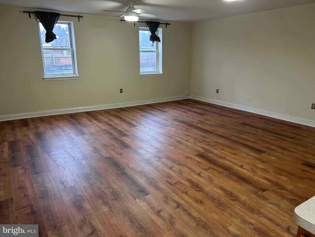 Building Photo - 4127 Cresson St