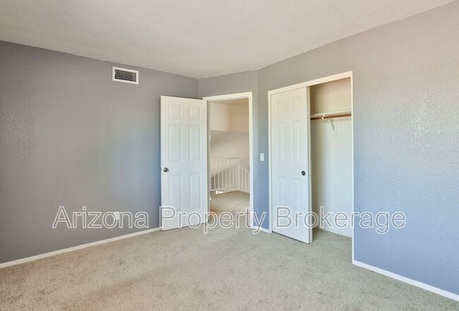 Building Photo - 1653 E Cindy St