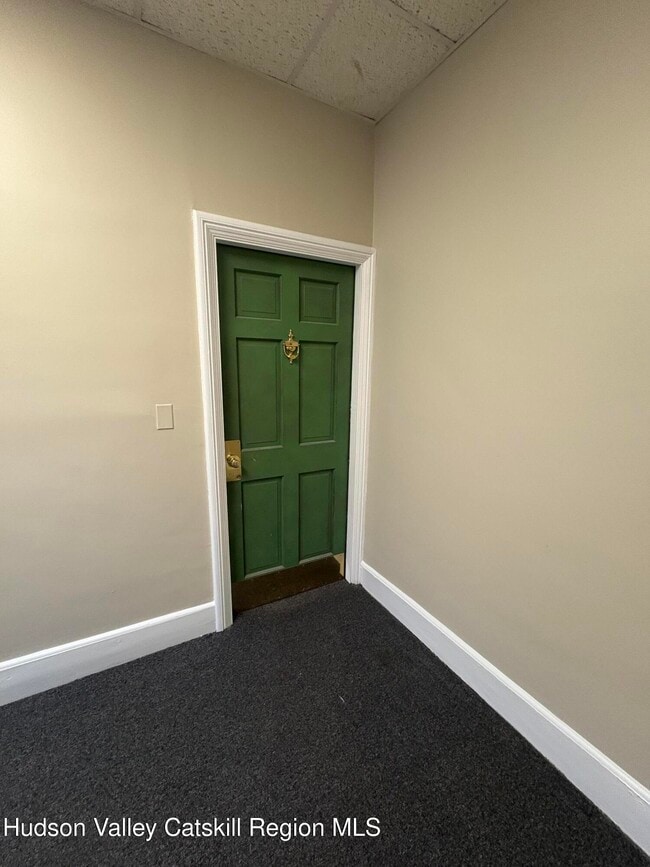 Building Photo - 302 Wall St