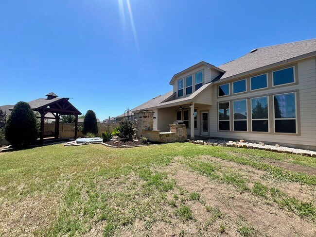 Building Photo - 8630 Sierra Sky